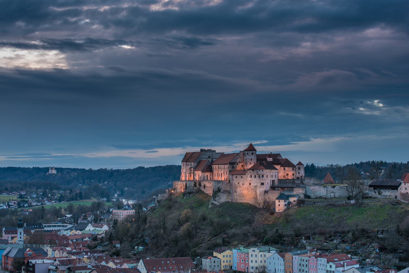 Burghausen in der Abenddämmerung