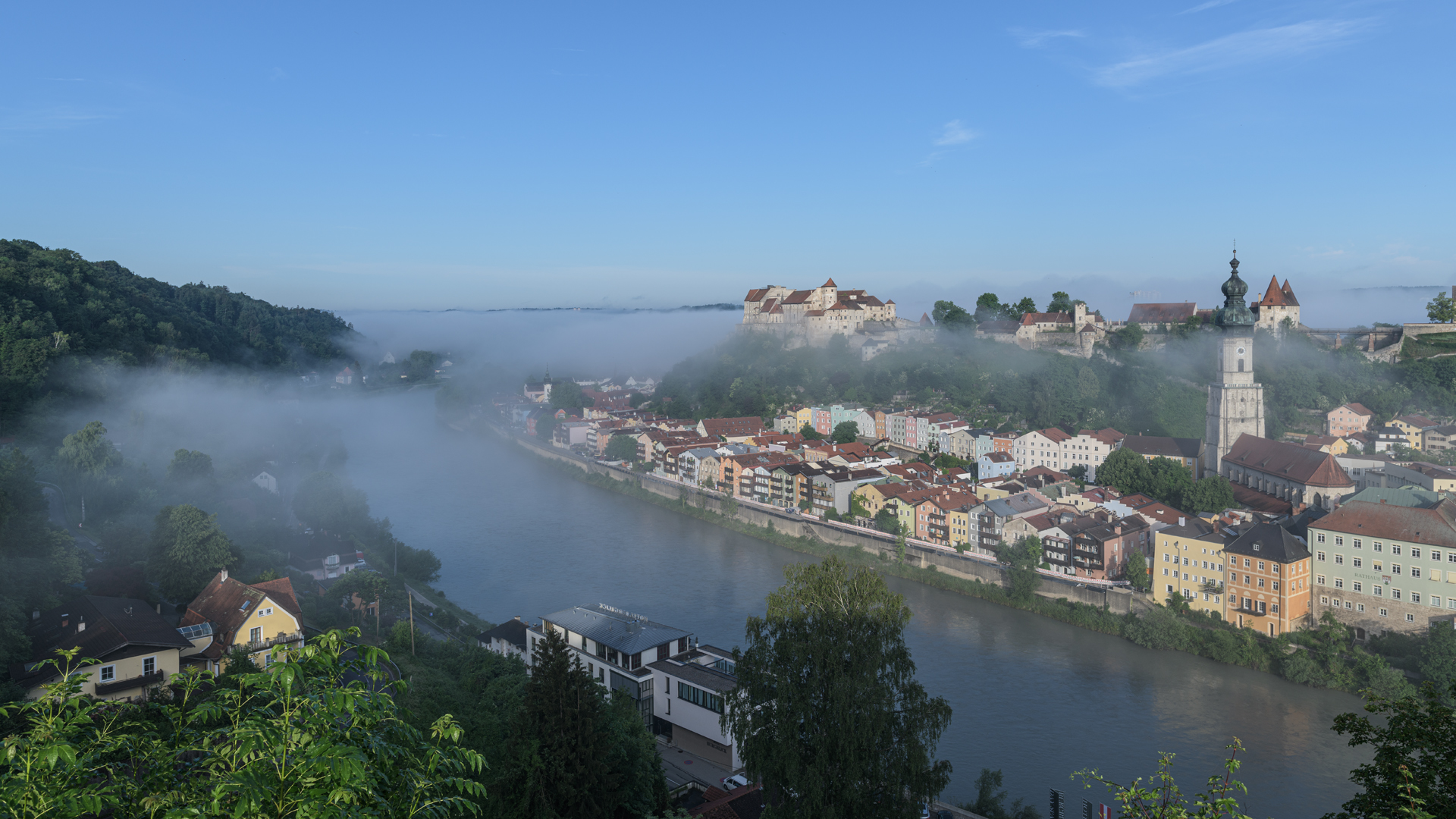 Burghausen, morgens um 7:00 Uhr Foto &amp; Bild | world, österreich, nebel ...