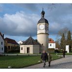 Burghausen - Uhrturm mit Brunnenhaus