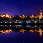 Burghausen zur schönsten blauen Stunde an der Salzach