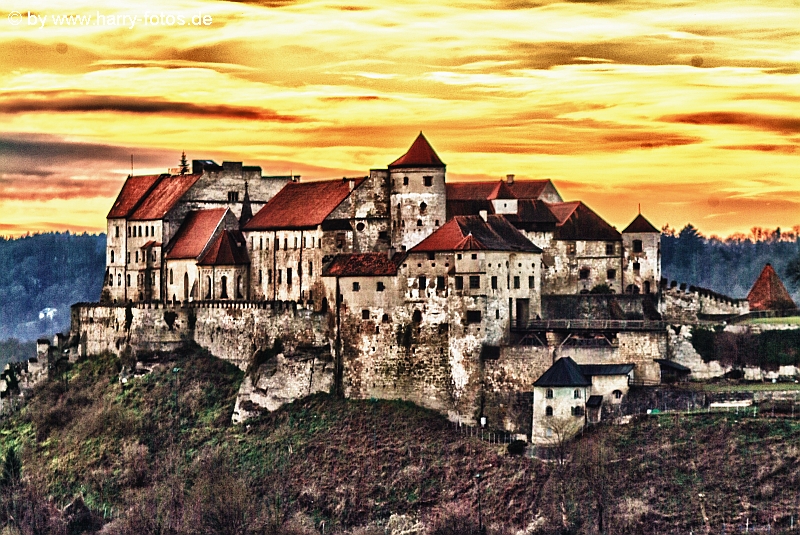 Burghauser Burg (Hauptburg) in HDR "neue Version"