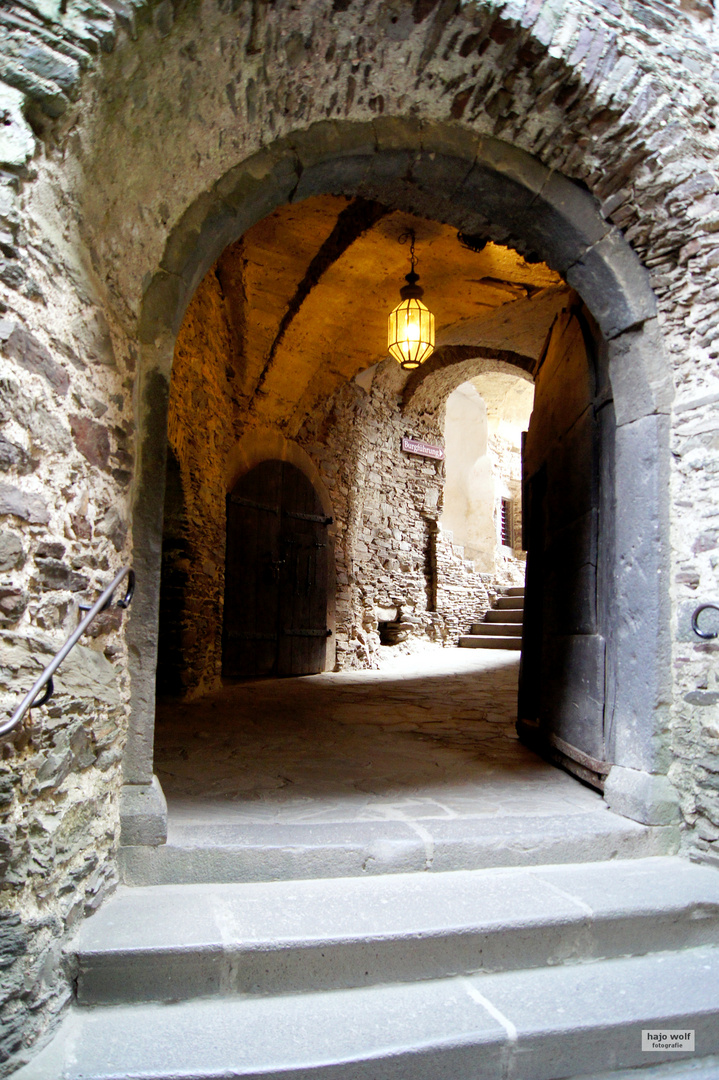 burghof / burg eltz