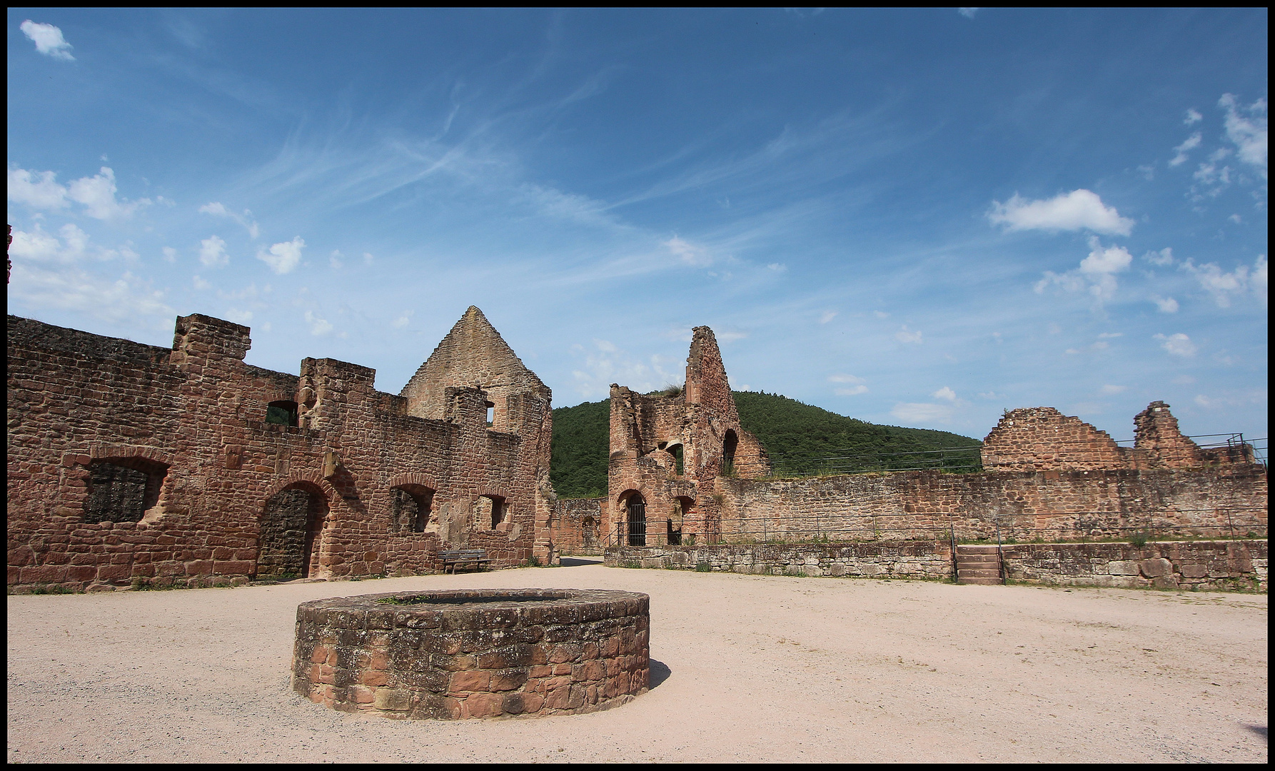 Burghof Hardenburg