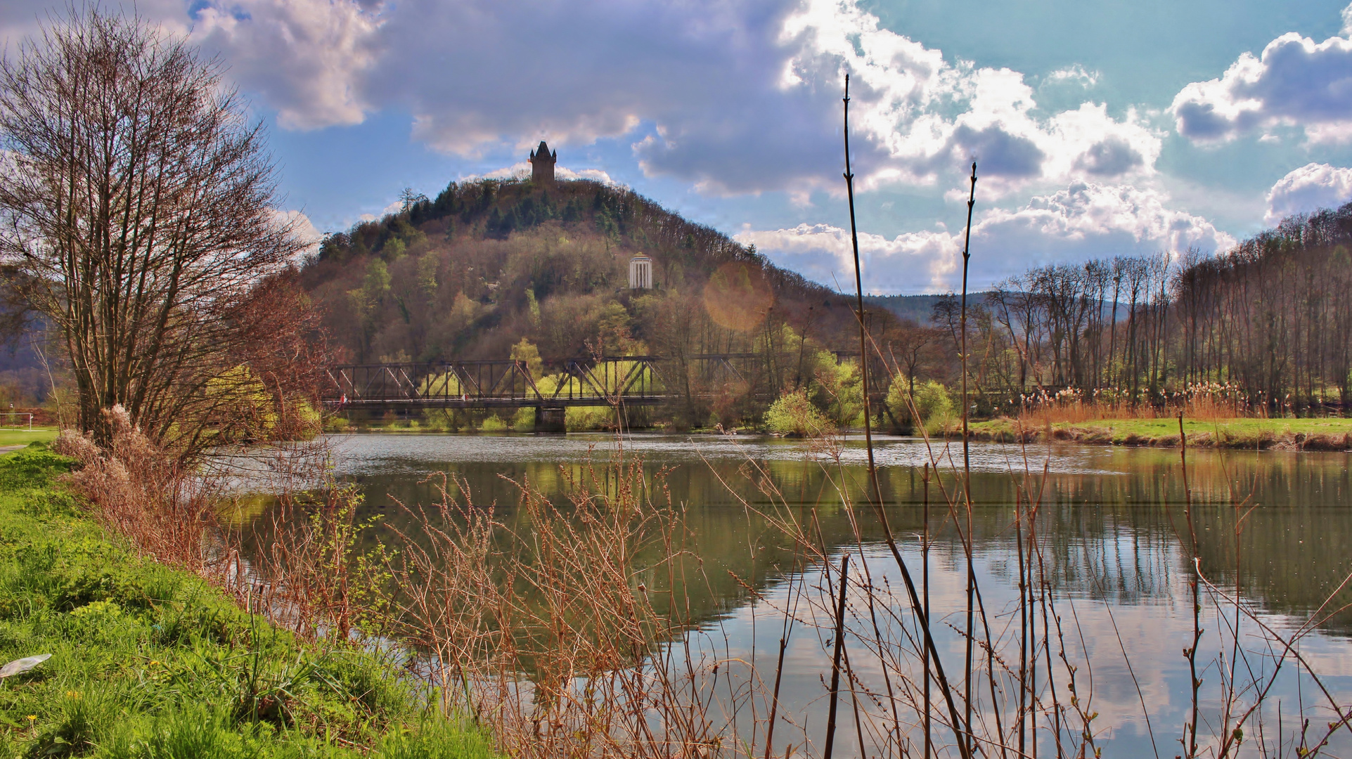 Burghügel  der Burg von Nassau /Lahn