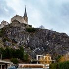 Burgkirche oben, unten die Felsenkirche St. Michael