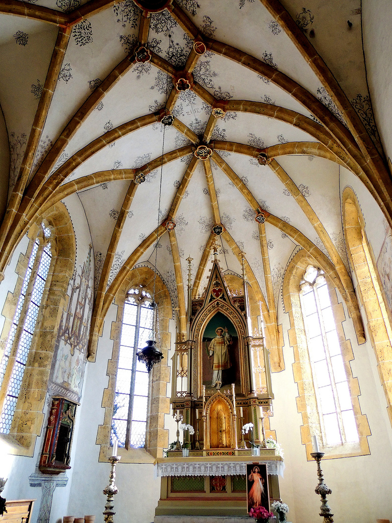 Burgkirche Raron, Apsis