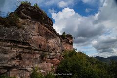 Burgmassiv Altdahn Grafendahn Tanstein und Wolkenmassiv