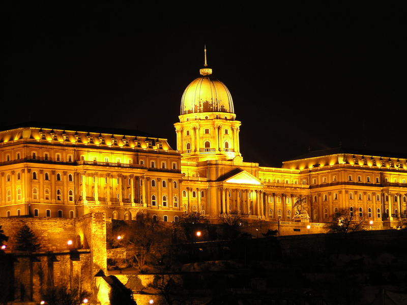 Burgpalast bei Nacht