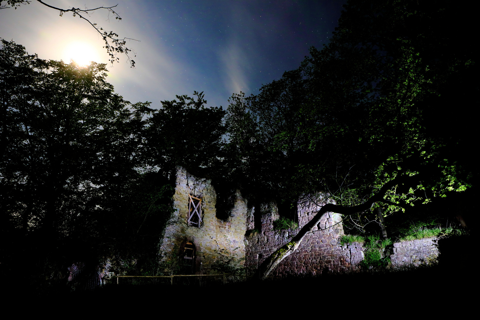 Burgruine Altenstein (Eichsfeld) bei Nacht