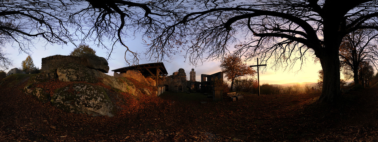 Burgruine Brennberg in warmen Farben (inkl mehreren KUGELPANOS)