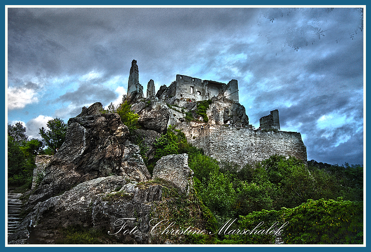 BURGRUINE DÜRNSTEIN-WACHAU