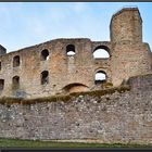 Burgruine Gräfenstein, Gesamtansicht der Oberburg von Westen