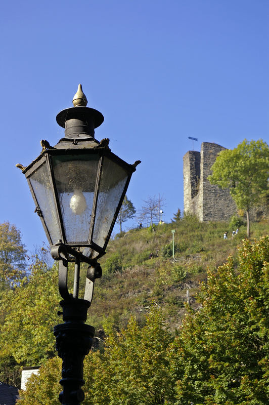 Burgruine Haller mit Laterne