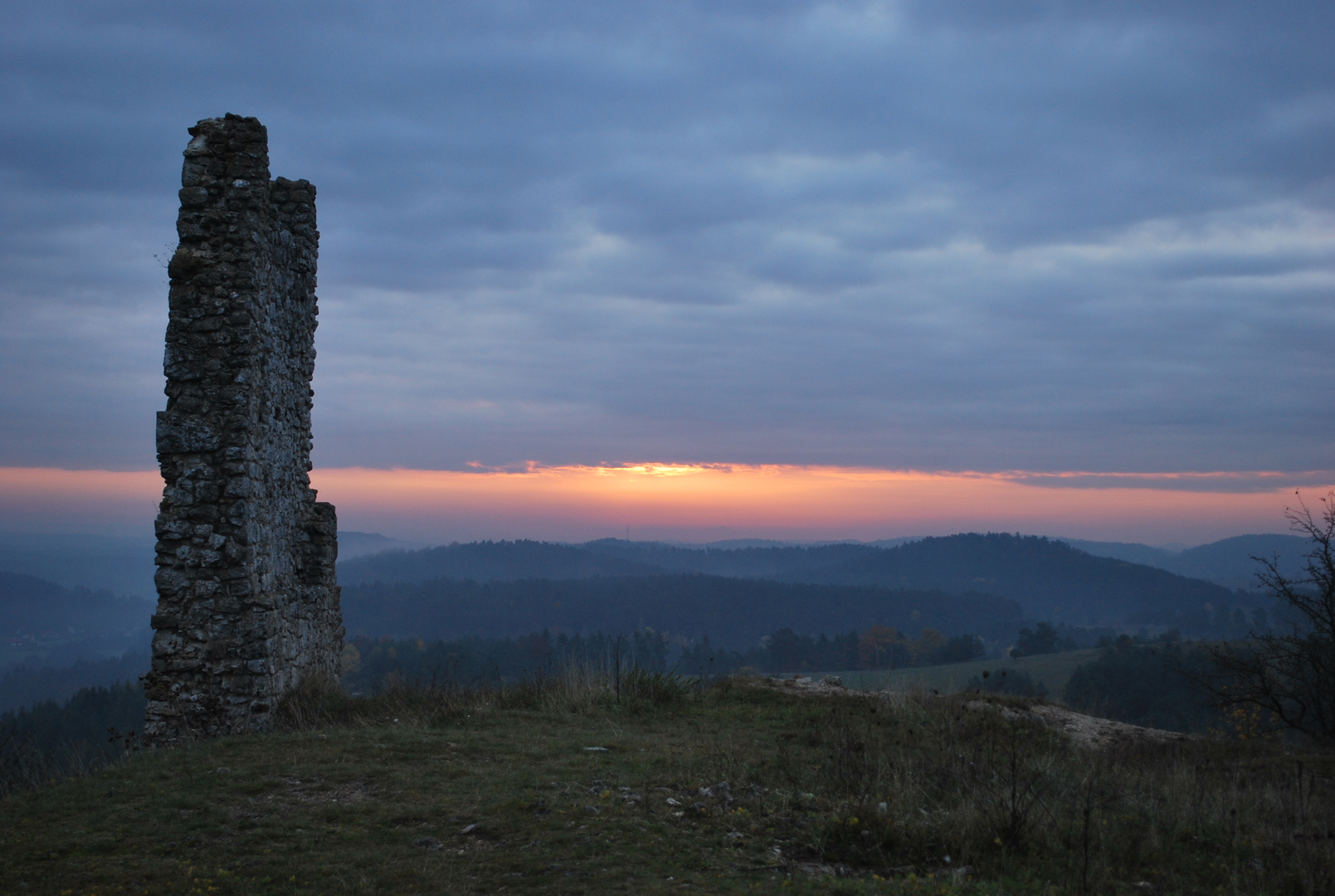 Burgruine Hohenburg im Lauterachtal