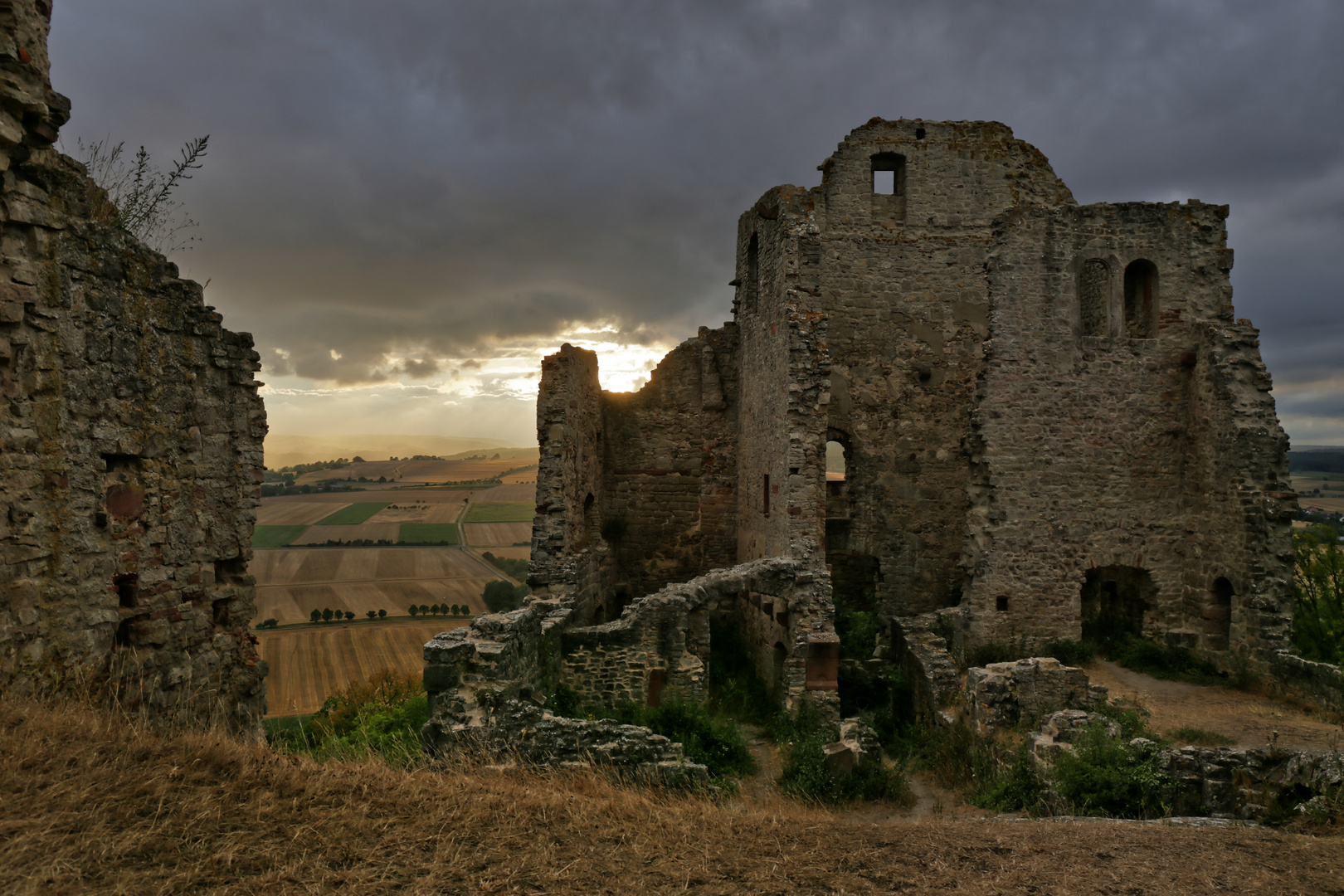 Burgruine Homburg in der Abendsonne 1