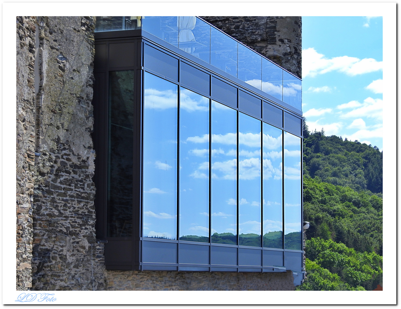  Burgruine Landshut an der Mosel