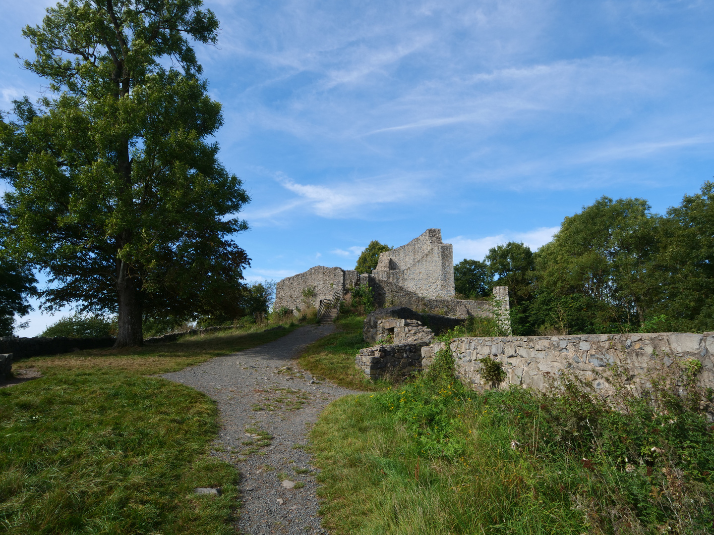 Burgruine Löwenburg 1