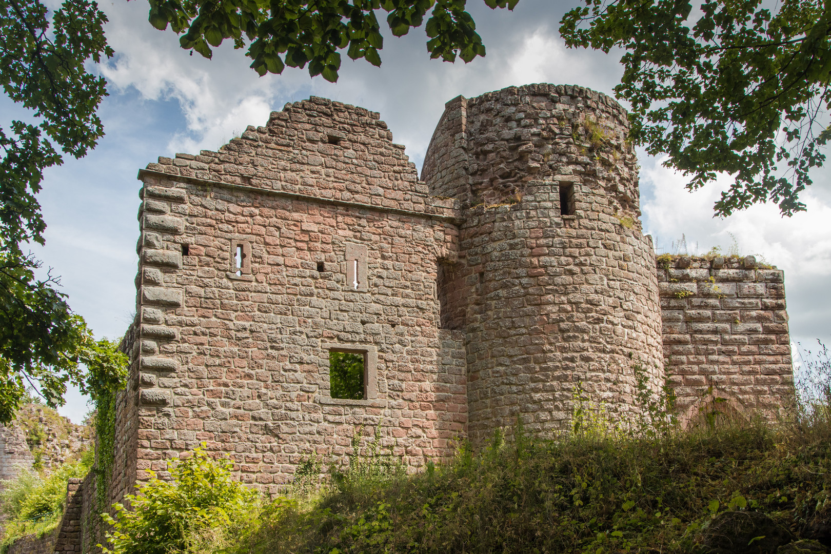 Burgruine Neuscharfeneck