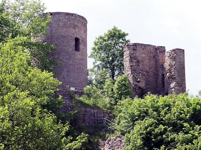 Burgruine Niederlauterstein ( Sachsen )