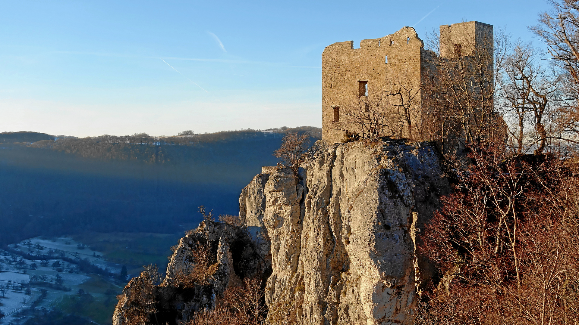 Burgruine Reußenstein in der Wintersonne