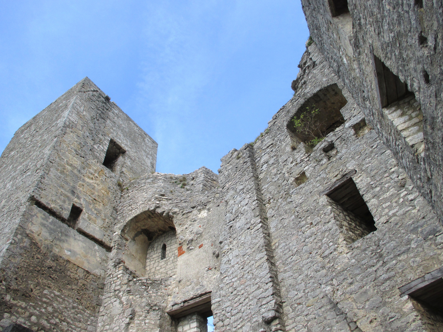 Burgruine Reußenstein von innen