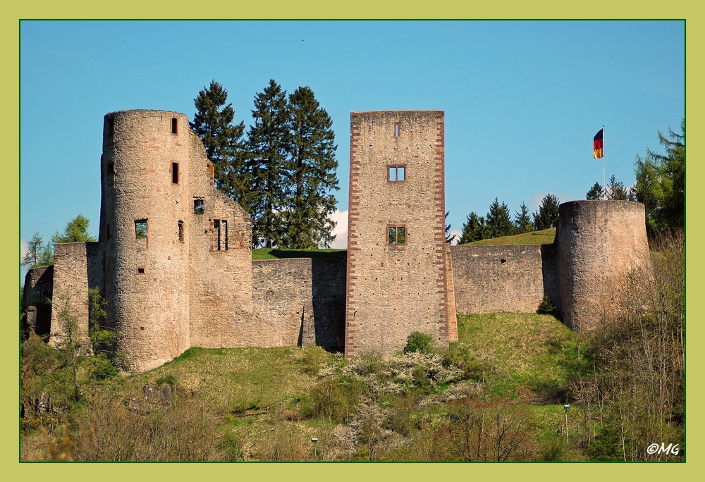 Burgruine Schönecken in der Eifel...