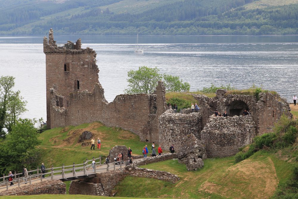 Burgruine Urquhart Castle am Loch Ness