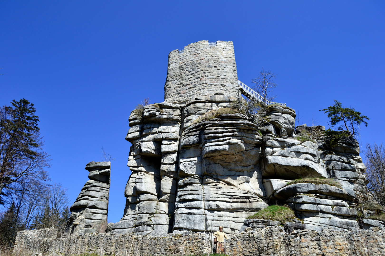 Burgruine Weißenstein 1 - 27. April 2012