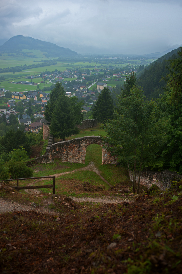 Burgruine Wolkenstein bei Regen