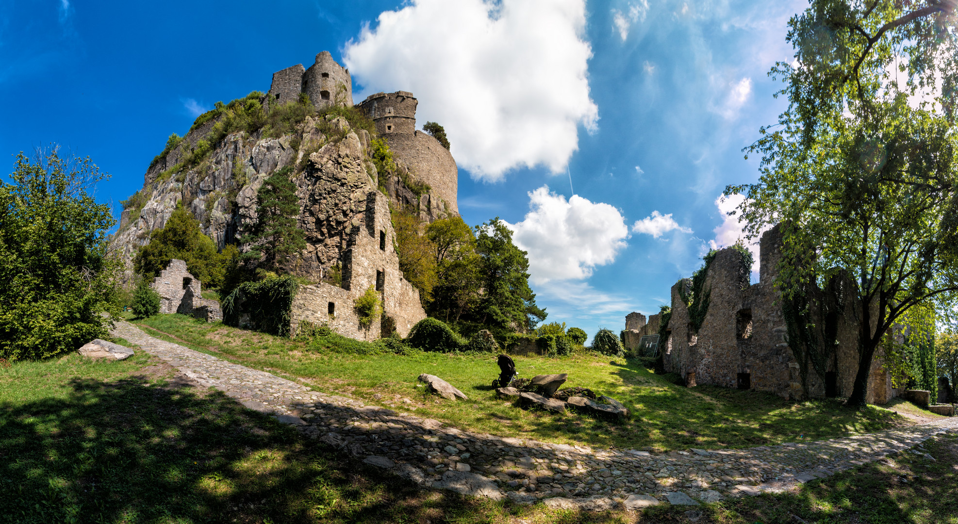 Burgruinenpanorama