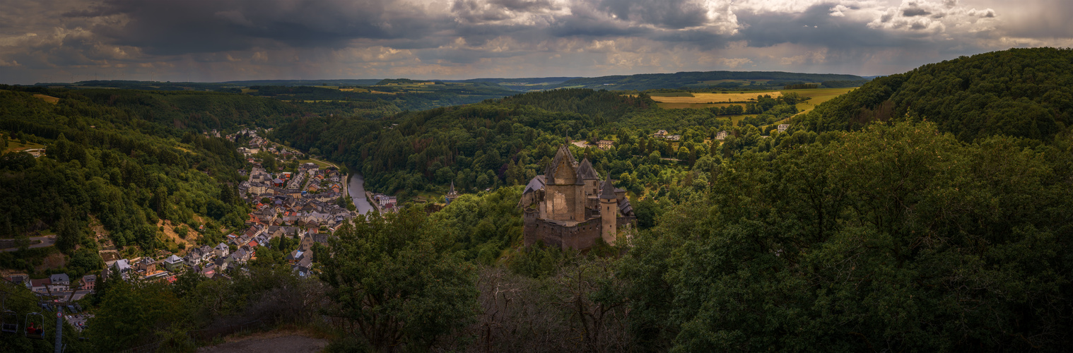 Burg/Schloss Vianden in Vianden in Luxemburg :-)