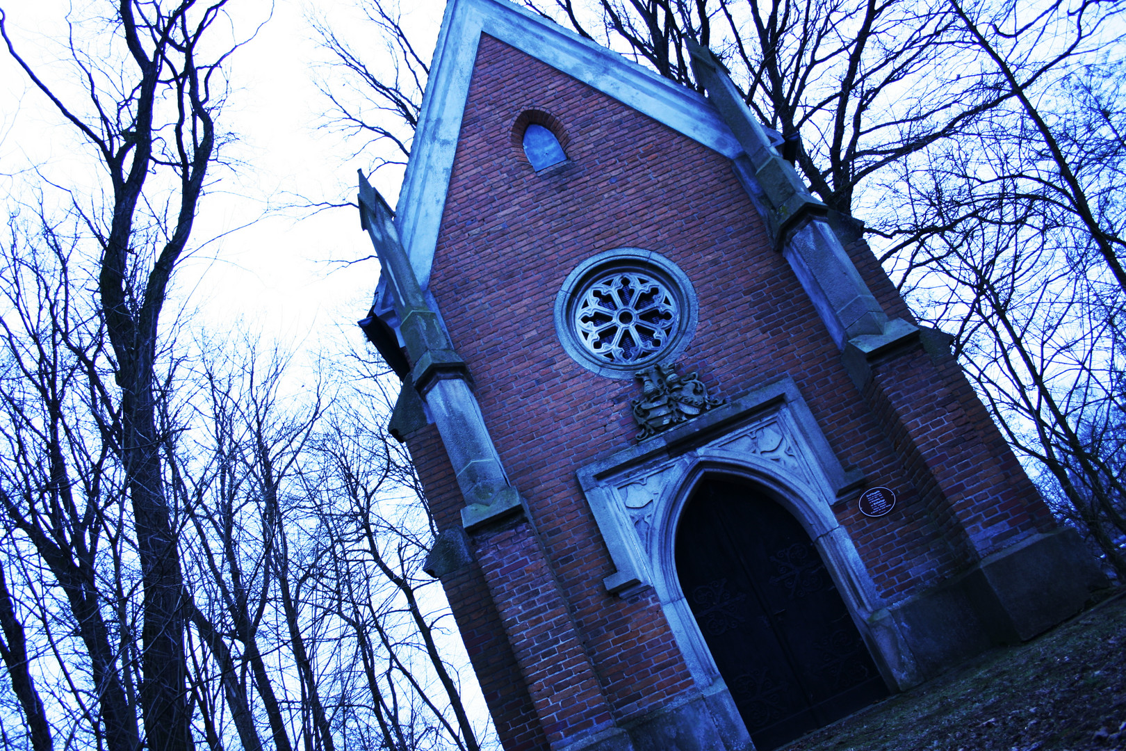 Burgstallhügel mit Gruftkapelle