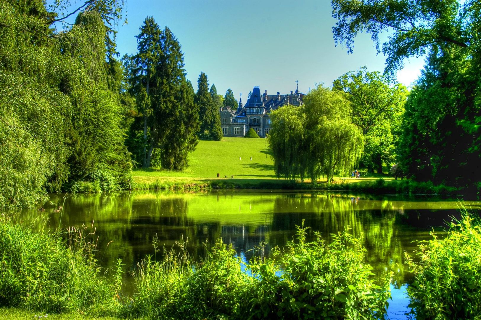 Burgteich und Schloss Rauischholzhausen