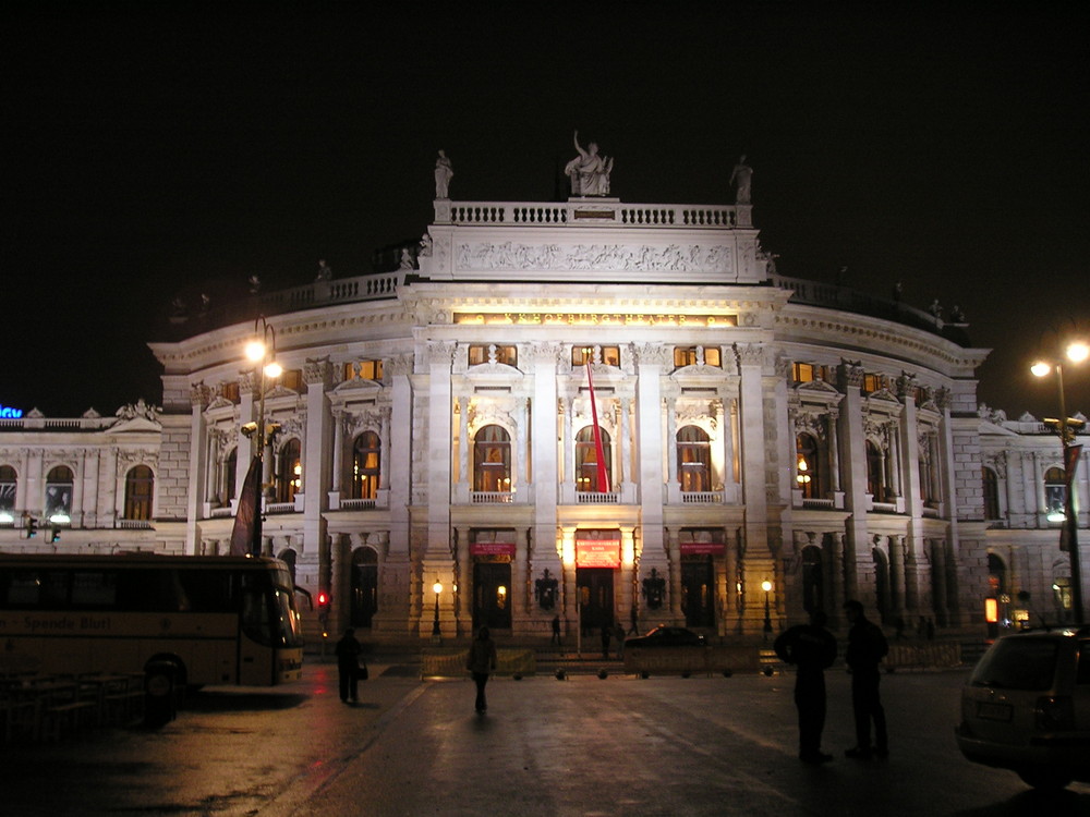 Burgtheater Wien Foto & Bild | architektur, architektur bei nacht ...