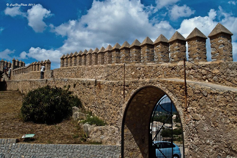 Burgzinnen Almudaina d’Arta / Festung  Im Burghof