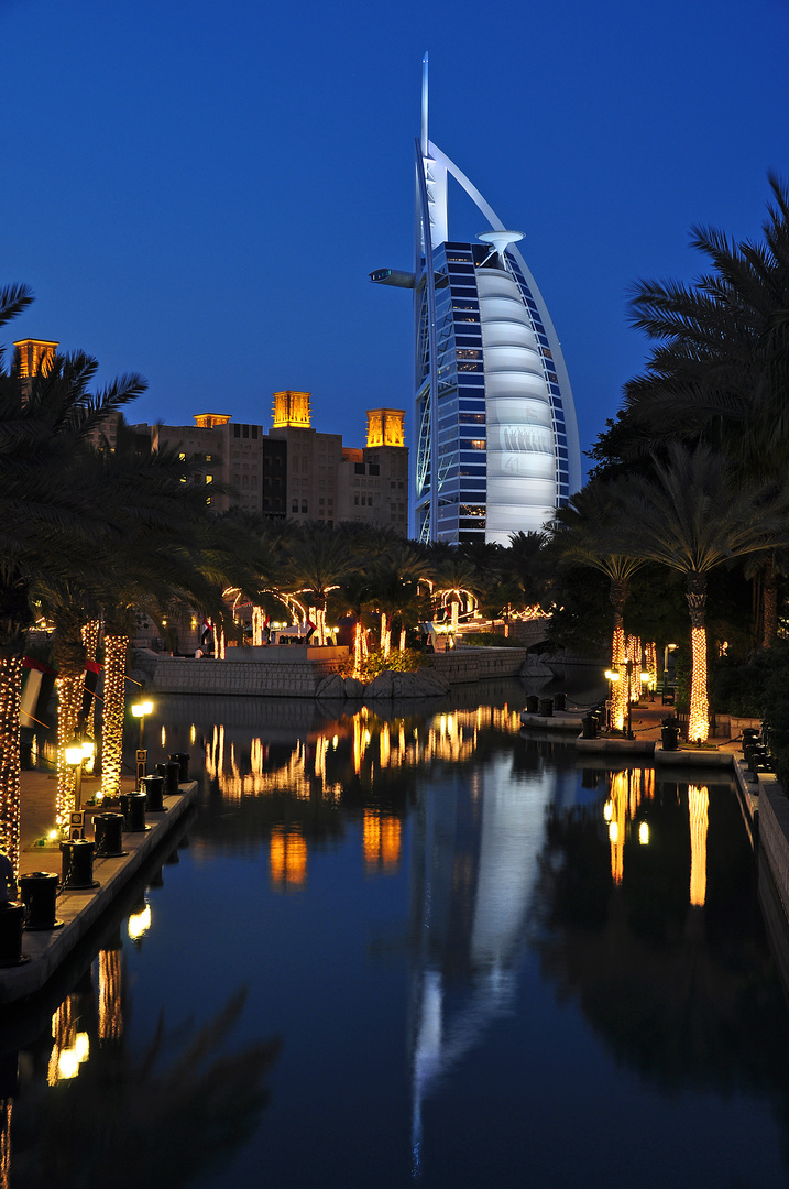 Burj Al Arab at night