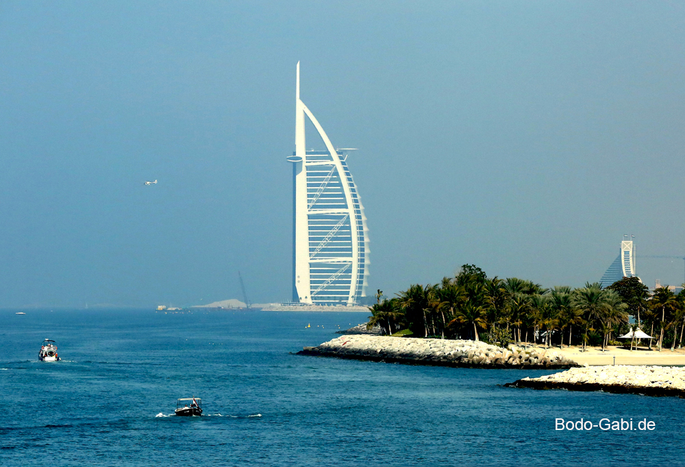 Burj al Arab - ein erster Blick auf das Wahrzeichen