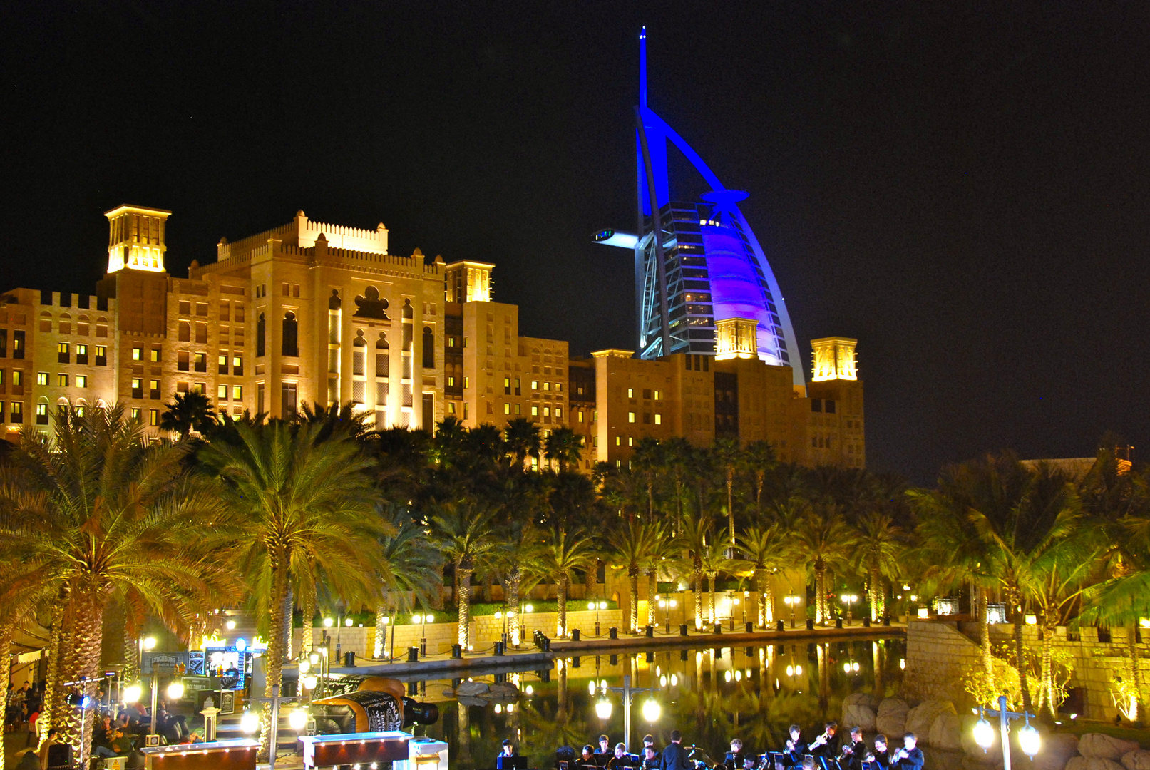 Burj al-Arab in der Abendstimmung