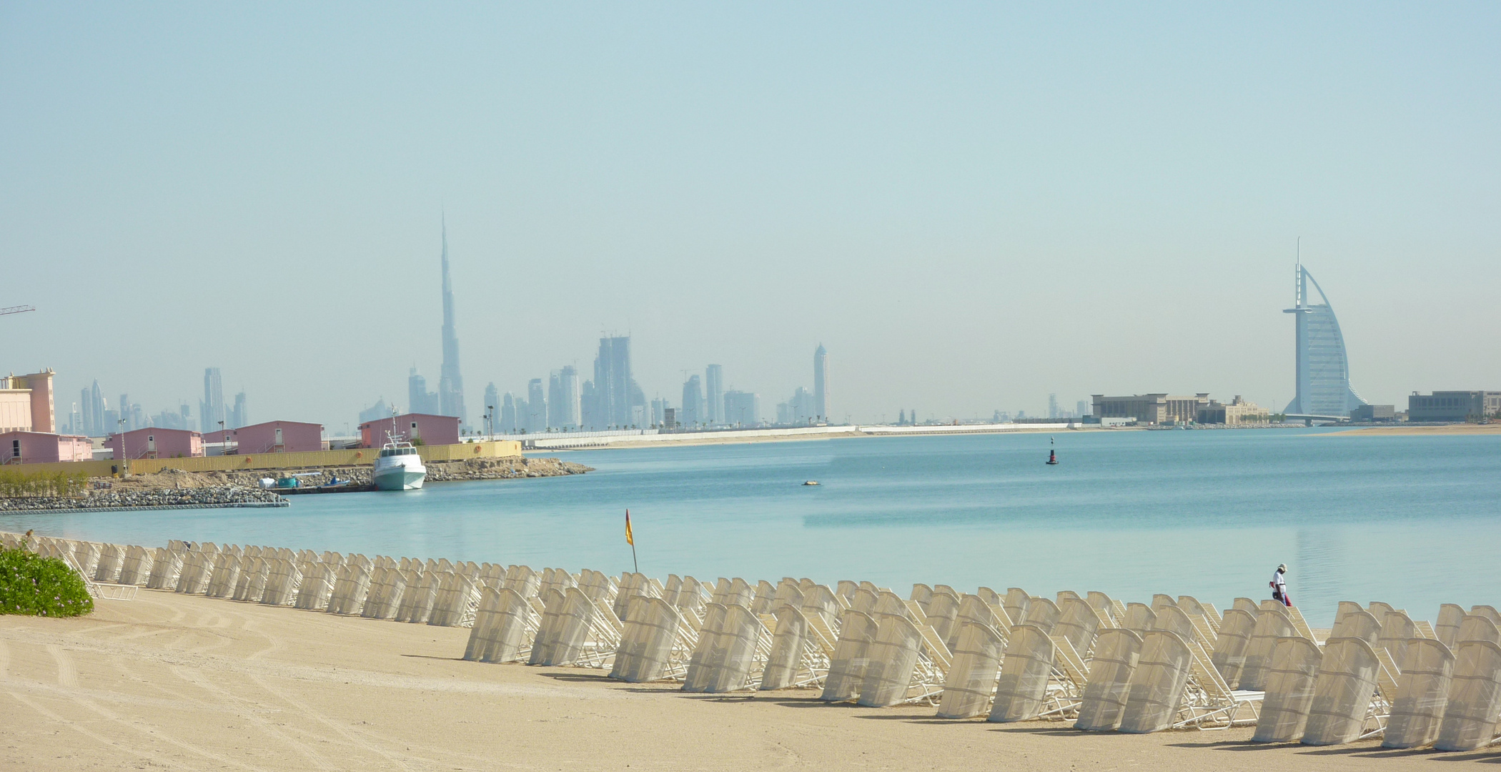 Burj Dubai u. Al Arab, von der Palme aus gesehen !