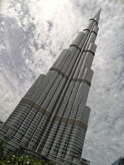 Burj Khalifa, 828 m