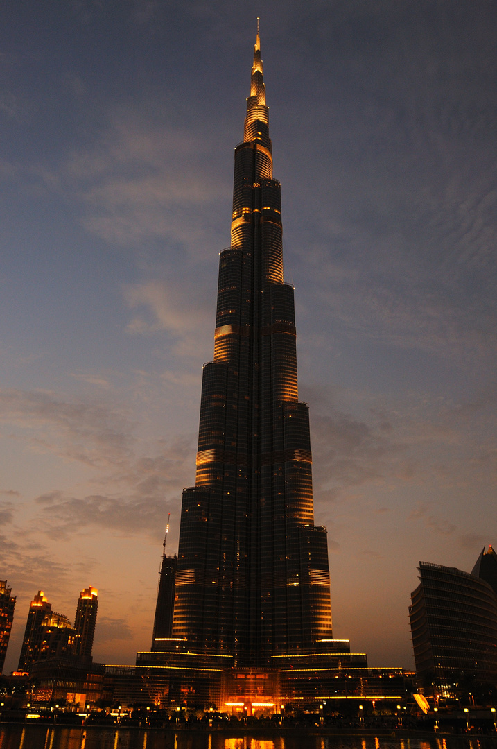 Burj Khalifa/ Dubai -bei Nacht-