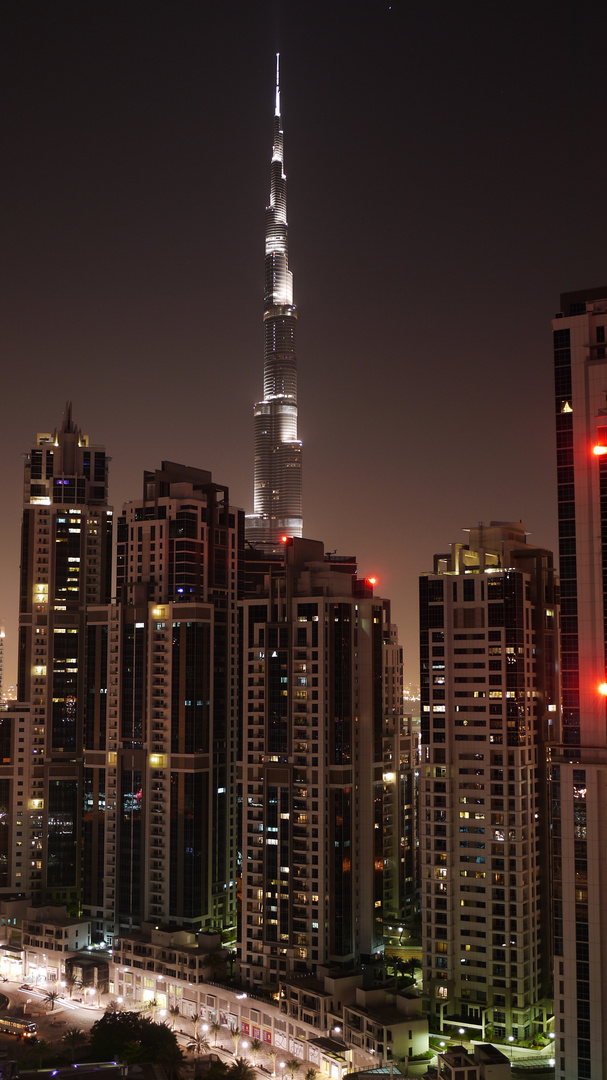 Burj Khalifa Dubai- ein 828 Meter hoher Wolkenkratzer mit 189 Etagen.