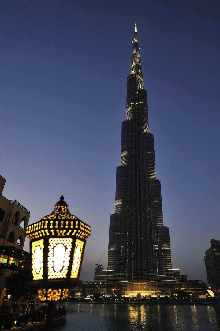 Burj Khalifa im Abendlicht