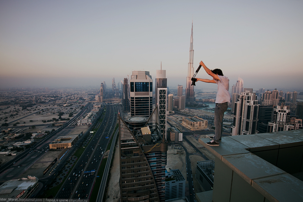 Burj Khalifa in the last rays of the sun