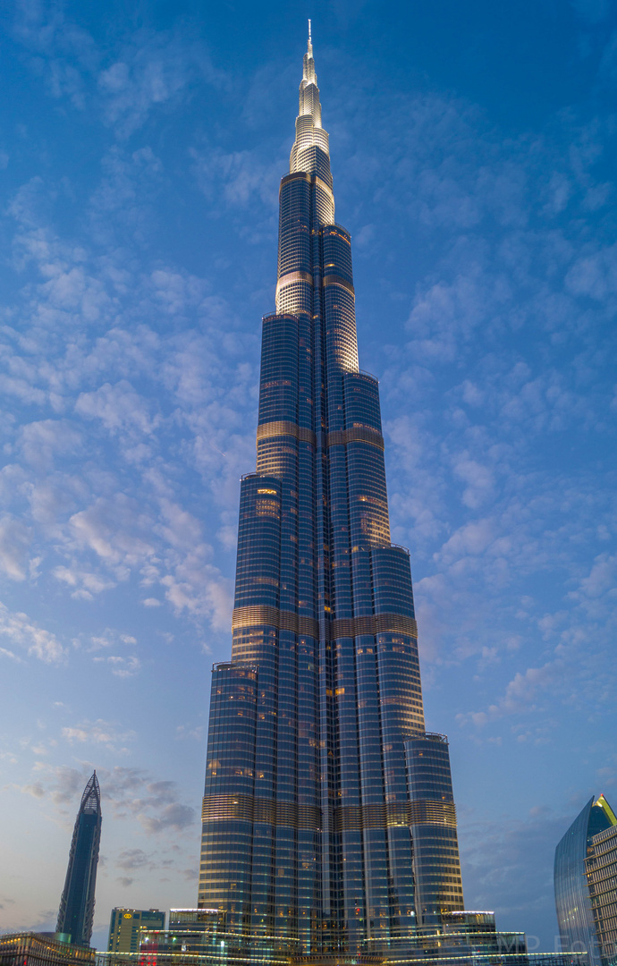 Burj Khalifa zur blauen Stunde