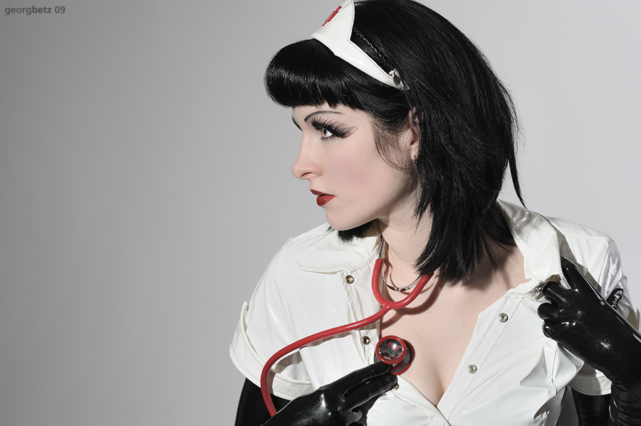 Burlesque-Fetish Nurse