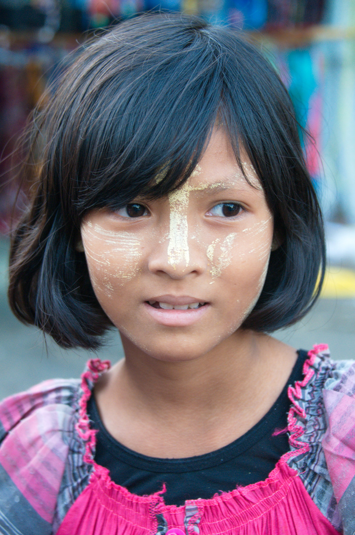 Burmese Make Up