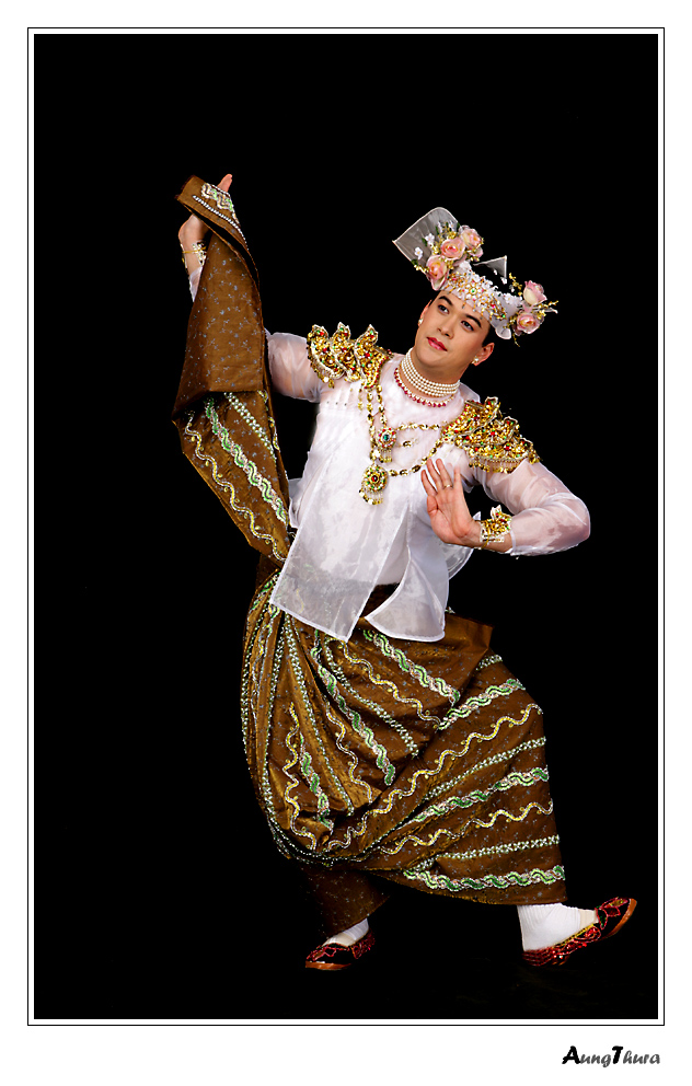 Burmesischer Tänzer