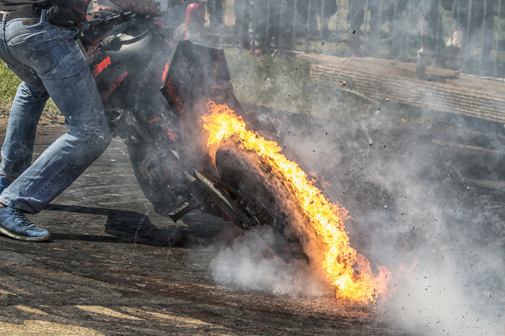 Burnout Show der Streetfighter Brazzeltag 2016 Speyer