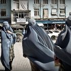 Burquas auf den Marktplatz (Mazar_e_Sharif)